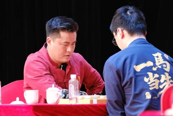 Lại Lý Huynh vào bán kết siêu giải Ngũ Dương