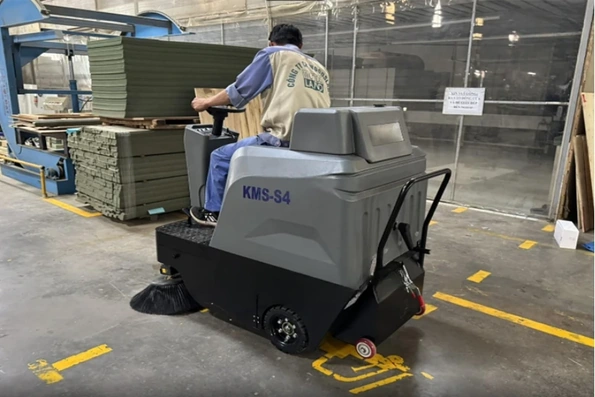 Khám phá 5 mẫu máy quét rác công nghiệp hiện đại, hiệu suất cao