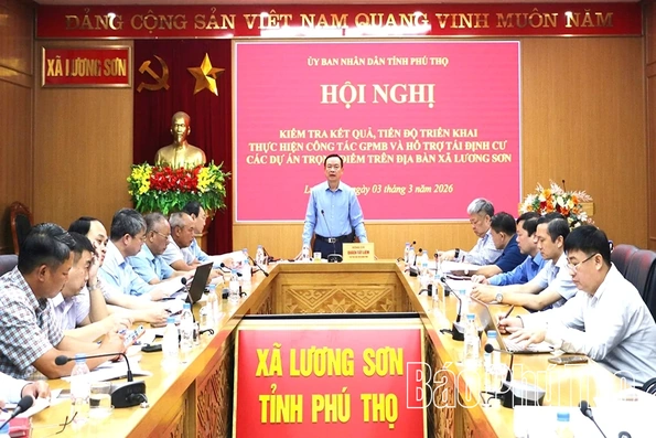 Phó Chủ tịch UBND tỉnh Quách Tất Liêm kiểm tra tiến độ các dự án giao thông trọng điểm tại xã Lương Sơn