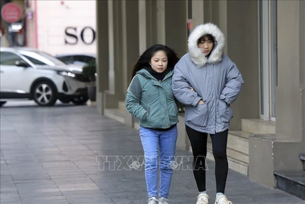 Thời tiết 3/3: Không khí lạnh tràn xuống Đông Bắc Bộ, nhiều nơi mưa rét, biển động mạnh