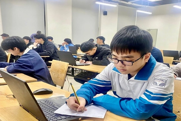 Bỏ bằng tốt nghiệp THCS, giao hiệu trưởng cấp bằng tốt nghiệp THPT