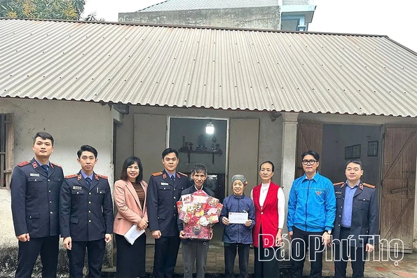 Cán bộ trẻ năng động và trách nhiệm