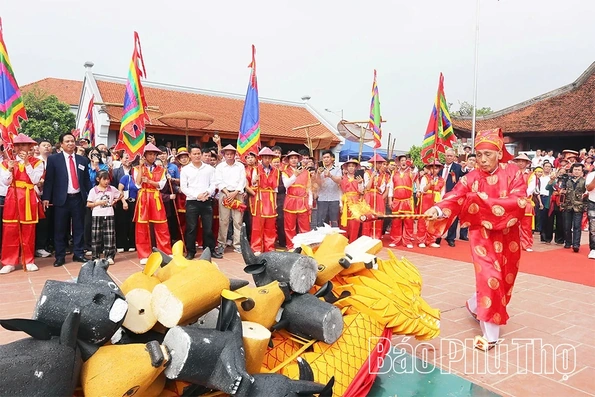 The Cultural Beauty of Village Festivals in the Ancestral Land