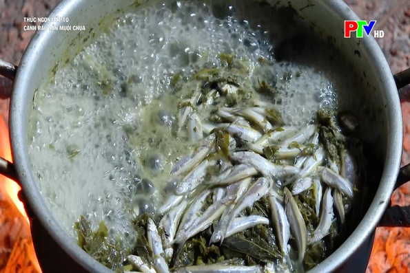 Thức ngon Đất Tổ - Canh rau sắn muối chua