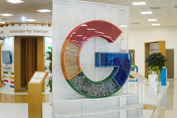 Google cho dịch cuộc nói chuyện trực tiếp bằng iPhone