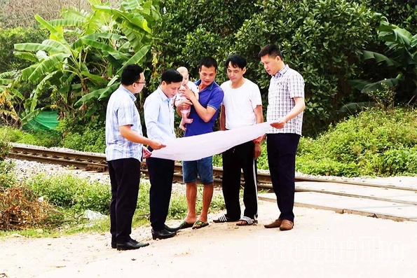 Gỡ “nút thắt” giải phóng mặt bằng Dự án đường song song tuyến đường sắt Hà Nội - Lào Cai