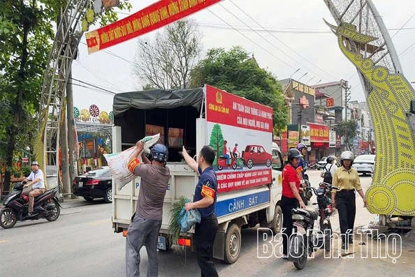 Cẩm Khê tăng cường giải tỏa hành lang, bảo đảm an toàn giao thông