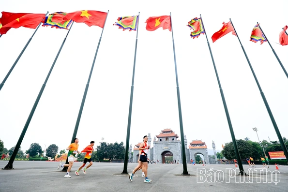 Rực rỡ sắc màu Marathon Đền Hùng “Về Nguồn” 2026
