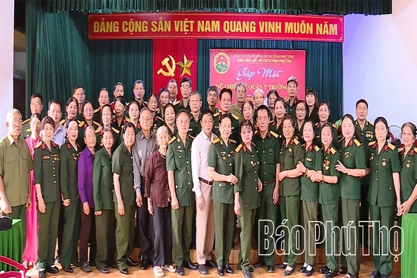 Gặp mặt nữ chiến sĩ quân y Trường Sơn và đồng đội