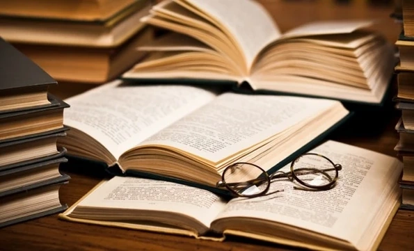 Xung đột giá trị và bản lĩnh nhà văn