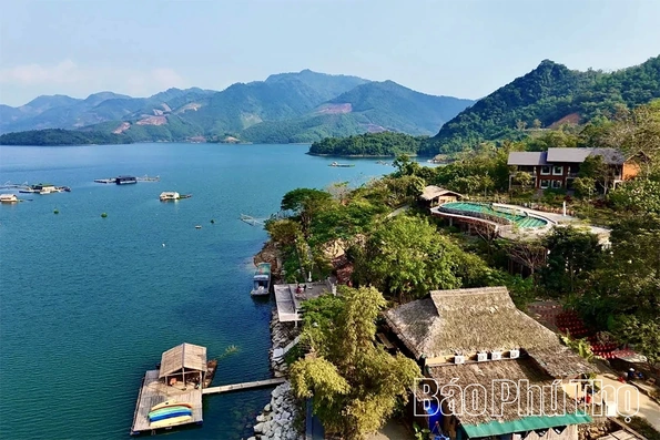 Hấp dẫn điểm đến trên vịnh Hiền Lương