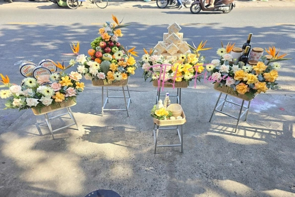 Mua mâm quả đám cưới ở đâu uy tín tại TPHCM? Gợi ý từ TH Flower