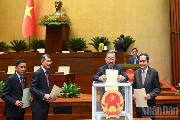 Quốc hội phê chuẩn 8 Thẩm phán Tòa án nhân dân tối cao