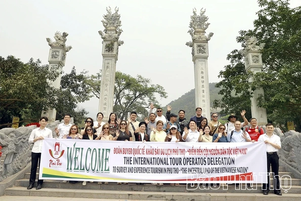 Các doanh nghiệp lữ hành quốc tế khảo sát một số địa điểm du lịch tại Phú Thọ