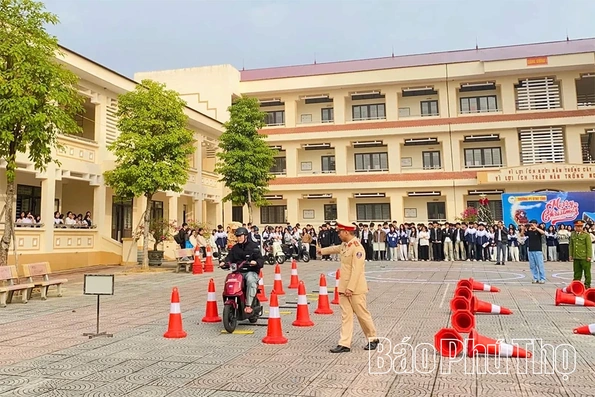 Trang bị kỹ năng sống cho học sinh nội trú