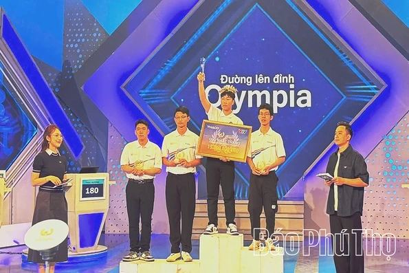 Học sinh Trường THPT chuyên Hùng Vương giành vòng nguyệt quế Cuộc thi Tháng 3 - Quý 2 Đường lên đỉnh Olympia