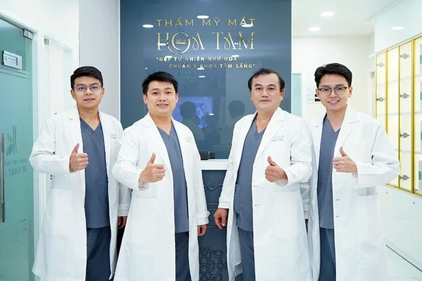 ThS.BS Lê Viết Trí - Biểu Tượng “Tâm Sáng - Tay Vàng” về thẩm mỹ mắt