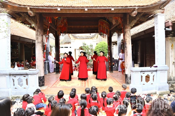 Hát Xoan Phú Thọ - Từ sức sống cộng đồng đến bảo tồn bền vững