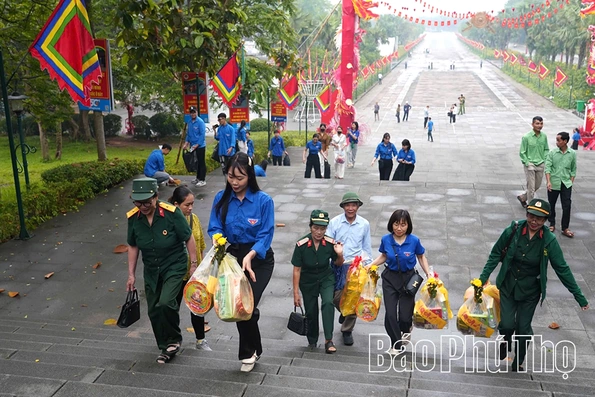 Hơn 5.000 lượt đoàn viên thanh niên tham gia các hoạt động tình nguyện phục vụ Giỗ Tổ Hùng Vương