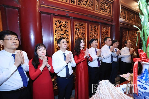 Cụm các xã, phường dâng hương tưởng niệm các Vua Hùng