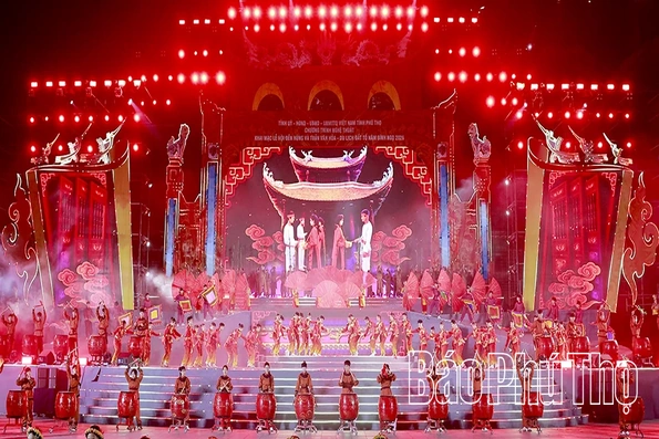 Đưa nhau về trong câu ca