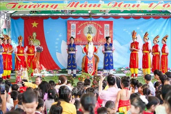 Gieo mầm yêu nước cho thế hệ măng non từ cội nguồn dân tộc