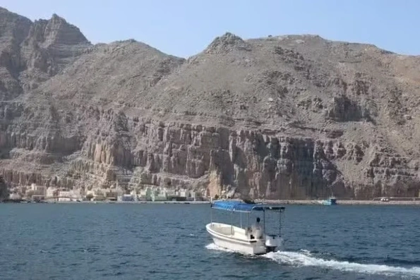 Xung đột tại Trung Đông: Nổ súng vào các tàu sau khi gia hạn lệnh ngừng bắn