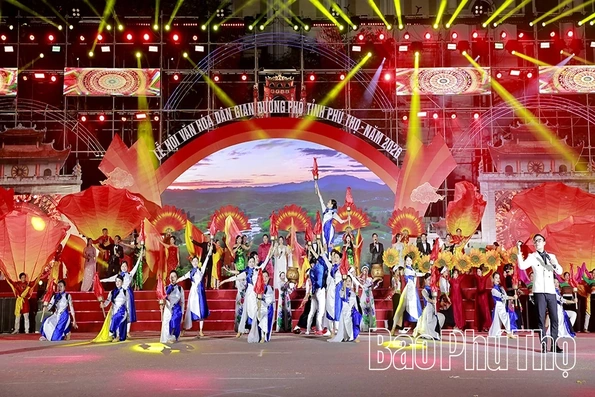 Lễ hội văn hóa dân gian đường phố - “Thanh âm nguồn cội”