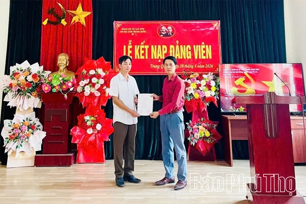 Nâng cao sức chiến đấu của tổ chức cơ sở Đảng ở Lạc Sơn