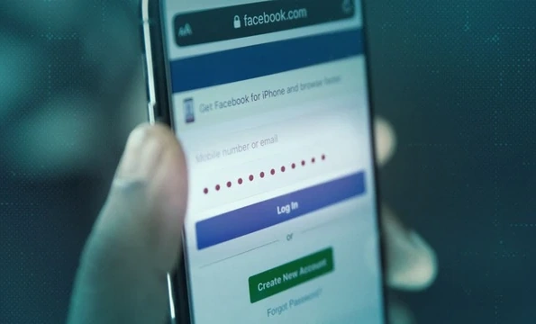Hacker “mượn tay” Google để đánh cắp 30.000 tài khoản Facebook