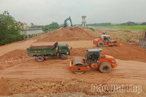 Đẩy nhanh tiến độ các công trình phòng chống thiên tai trước mùa mưa bão