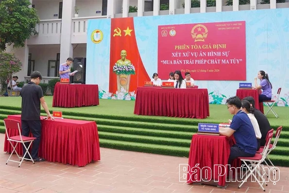 Hơn 1.000 học sinh tham gia phiên tòa giả định phòng, chống ma túy học đường