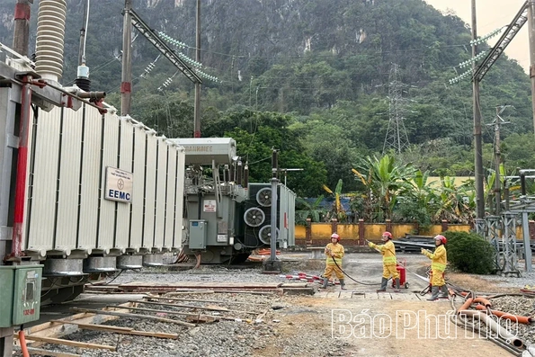 Thắp sáng những bản làng xa