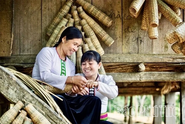 Bảo tồn, phát huy nghề đan lát thủ công truyền thống của người Mường