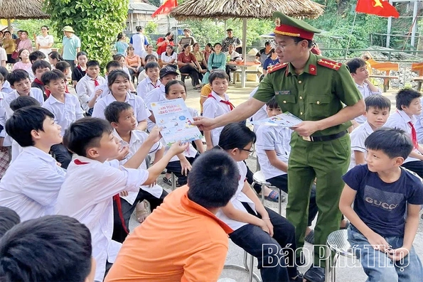 Chủ động phòng ngừa tội phạm từ cơ sở, giữ bình yên cho những bản làng
