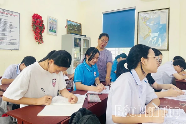 Ươm những “mầm xanh” tri thức nơi miền núi