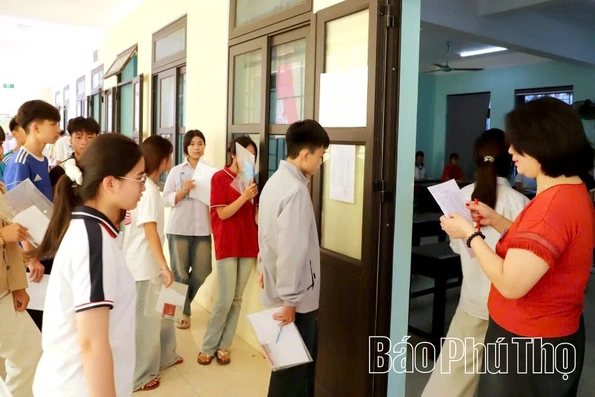 Cùng sĩ tử vượt “vũ môn”