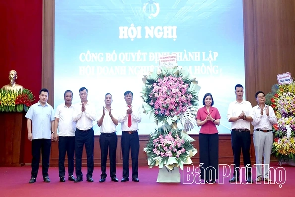 Công bố quyết định thành lập Hội Doanh nghiệp xã Tam Hồng