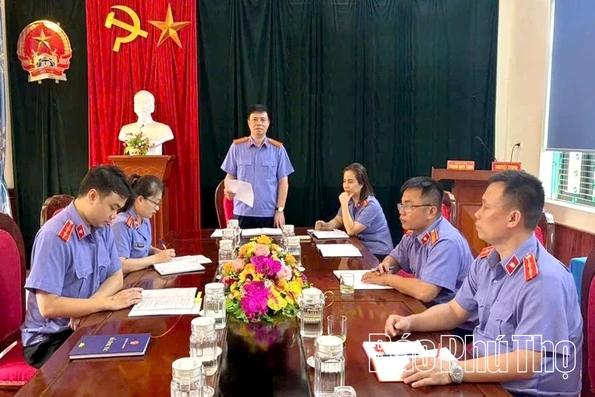 Trẻ hoá độ tuổi ly hôn và những hệ lụy