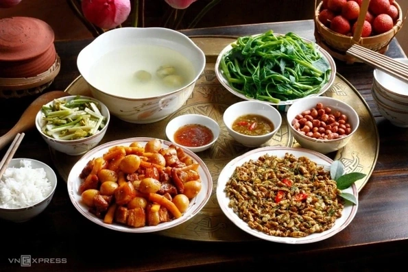 Chế độ ăn “5 đủ, 3 giảm” giúp người trung niên kéo dài tuổi thọ