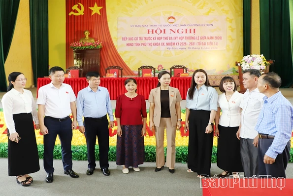 Tổ đại biểu số 14 HĐND tỉnh tiếp xúc cử tri phường Kỳ Sơn và xã Thịnh Minh