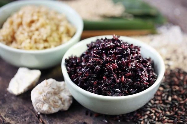 5 nhóm người nên hạn chế ăn cơm rượu nếp