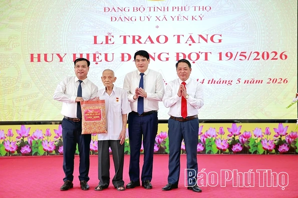 Từ đoàn kết trong Đảng đến đồng thuận trong dân