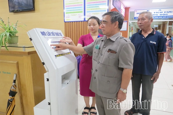 Chuyển đổi số để phục vụ người bệnh tốt hơn