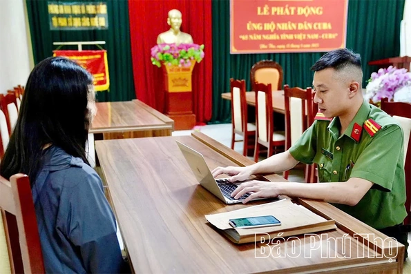 Giữ vững “trận địa niềm tin” trên không gian mạng - Kỳ 1: Cạm bẫy sau màn hình