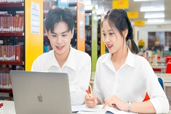 Ngày có điểm thi tốt nghiệp THPT cận kề: Gợi ý 5 món quà công nghệ tiếp sức tân sinh viên