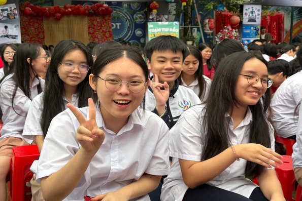 Ép buộc học sinh học thêm, giáo viên có thể bị phạt tới 50 triệu đồng
