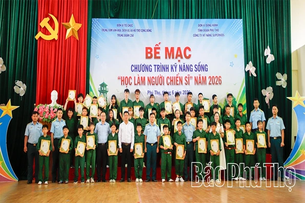 Bế mạc chương trình kỹ năng sống “Học làm người chiến sĩ” khóa II năm 2026