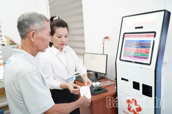 Khi&nbsp;người dân là&nbsp;trung tâm&nbsp;của&nbsp;chuyển đổi số