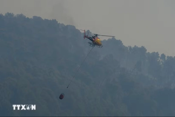 Tây Ban Nha tuyên bố tình trạng khẩn cấp quốc gia do cháy rừng chưa từng có